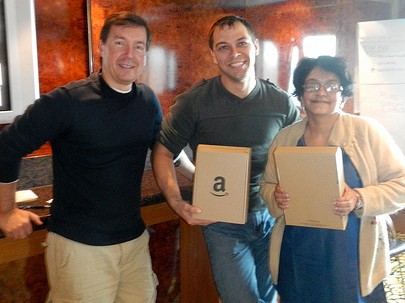 Awarding Kindle Fires to Idera Iditarod Winners Max and Mala